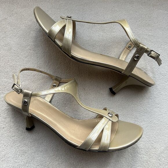 Stuart Weitzman Beige Patent Leather T-Strap Heeled Sandal Women 9 M Neutral